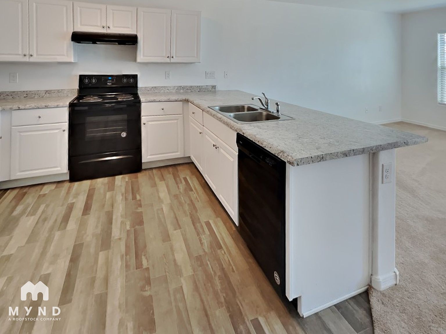 953 W Kachina Dr photo 4