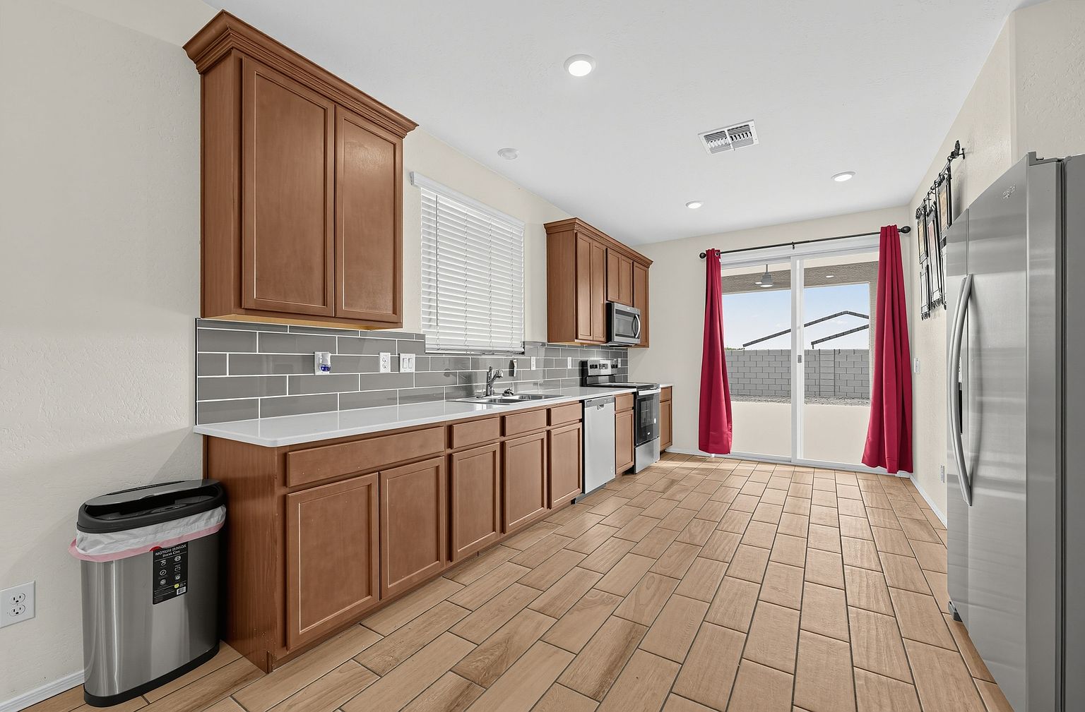 1623 W Pima Ct