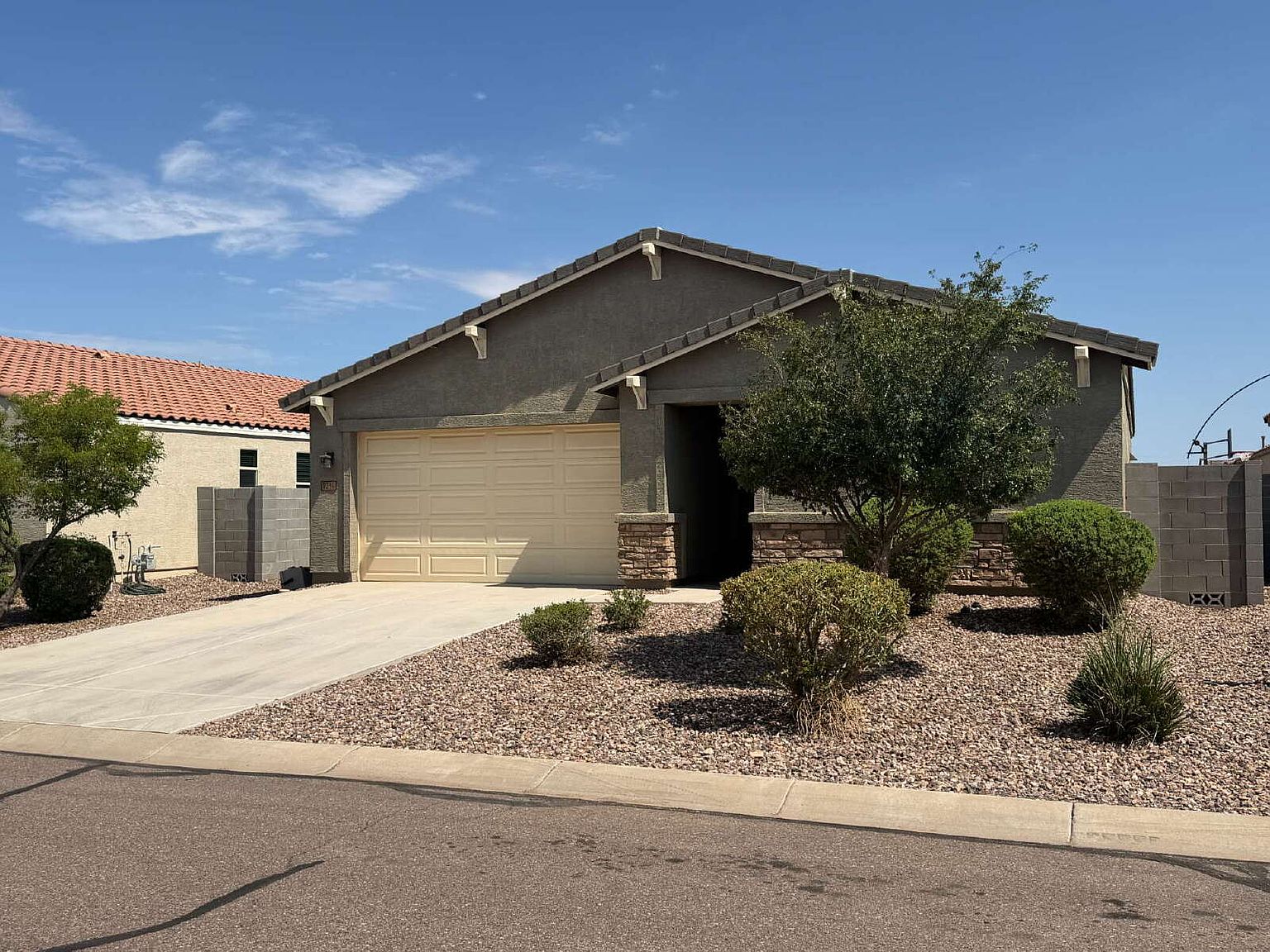 7214 E Gamebird Way San Tan Valley, AZ 85143 photo 2