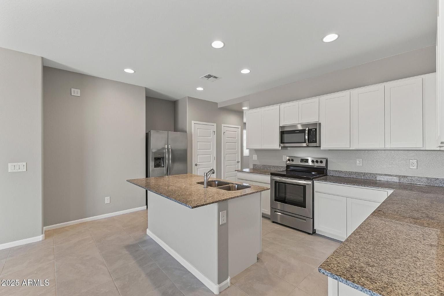 12219 E Wallflower Ln photo 5