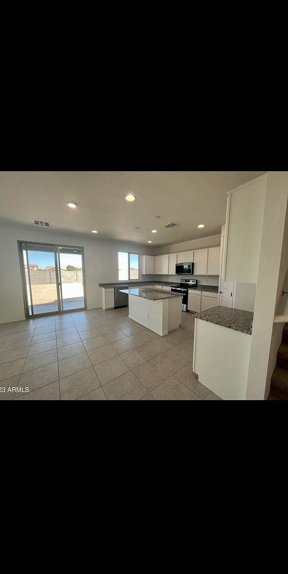 36242 W San Clemente Ave photo 2