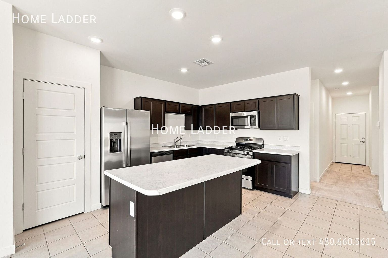 2528 N Coolidge Ave photo 4