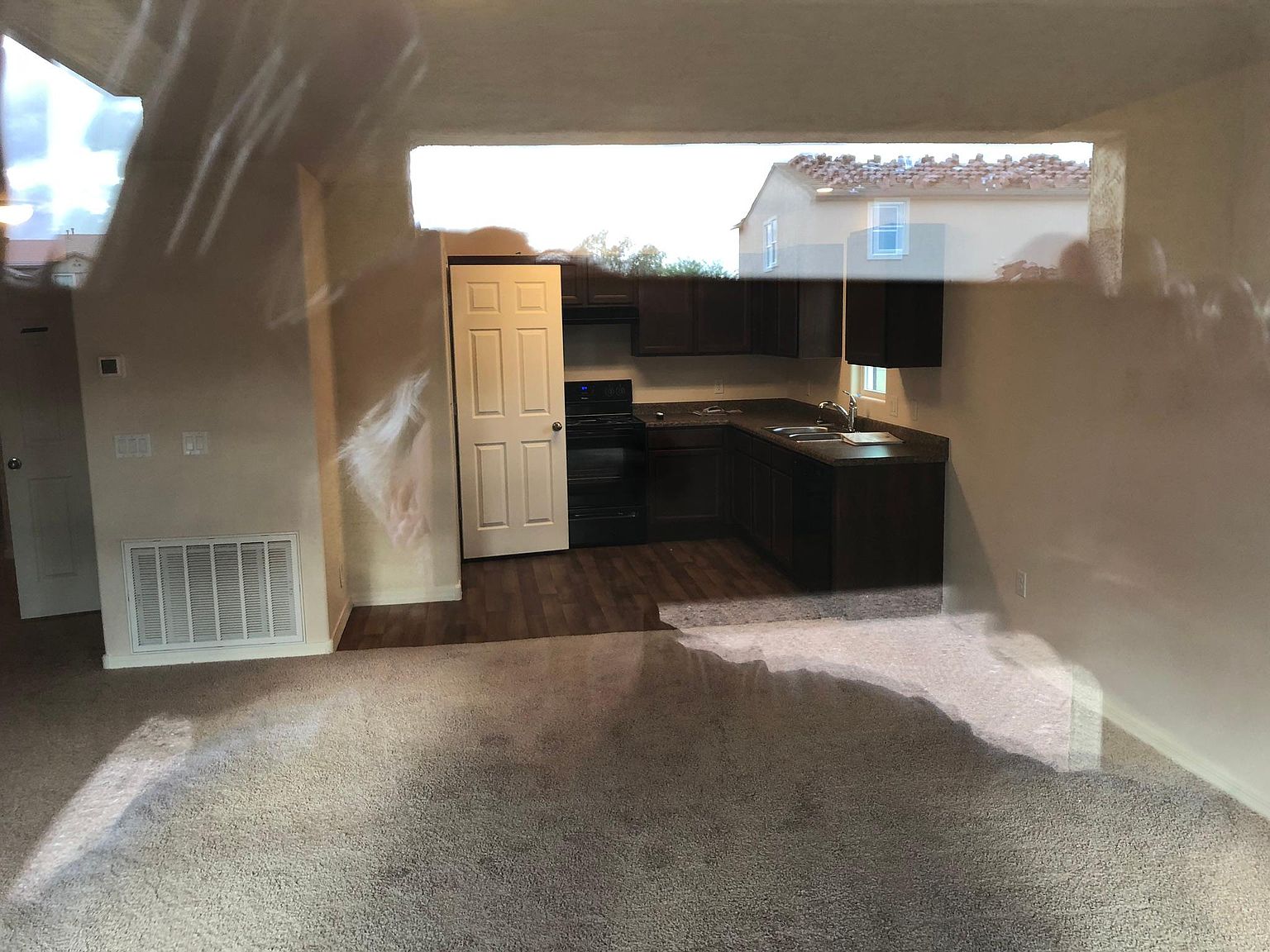 1729 N Logan Ln photo 5
