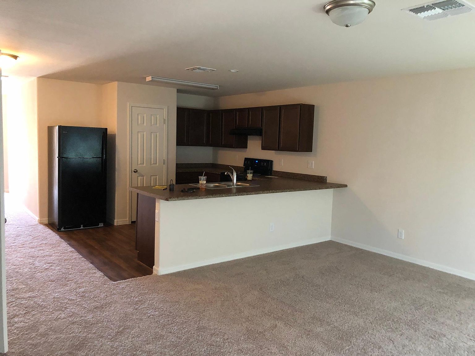 1729 N Logan Ln photo 2