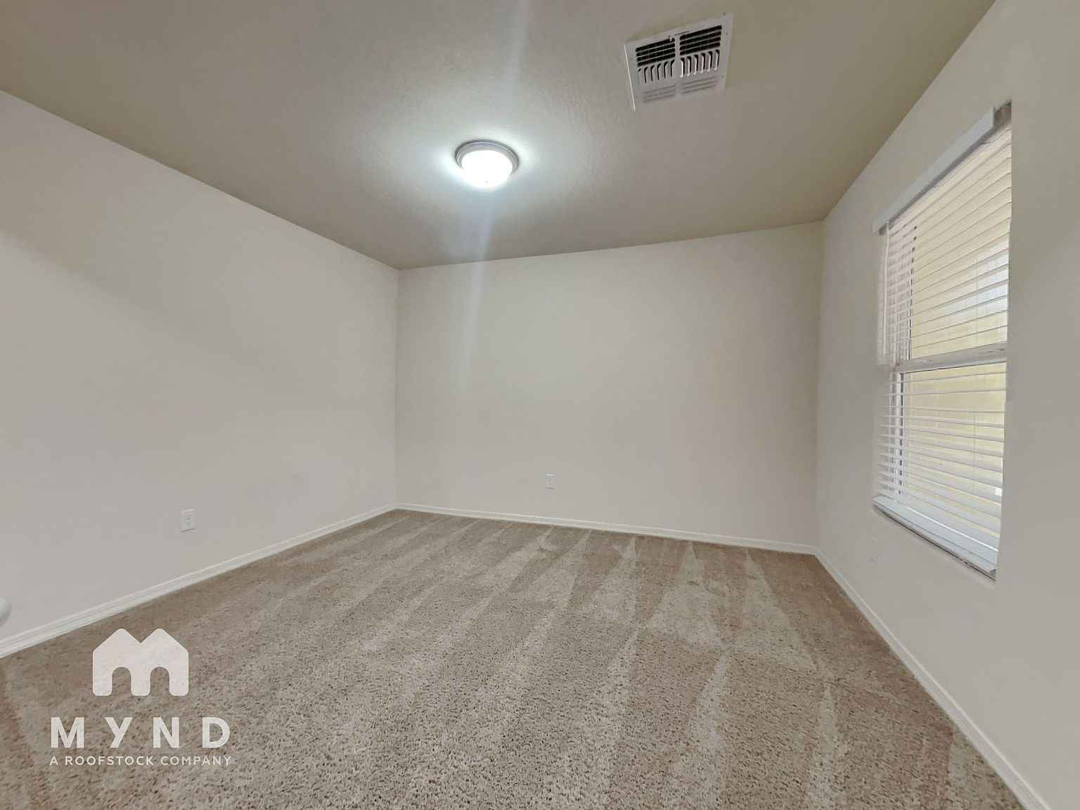 1669 E Prickly Pear Pl photo 5
