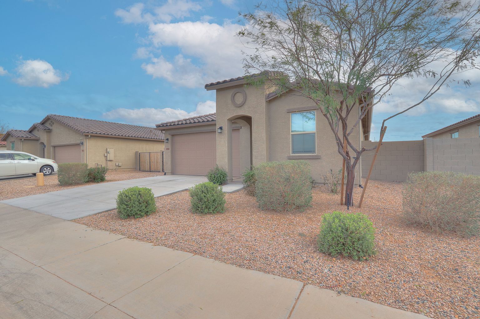 1665 E Kingman Pl photo 3