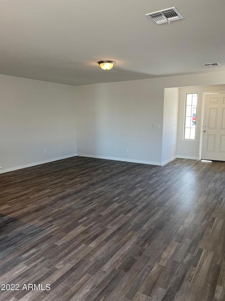 2062 E Julian Dr photo 5