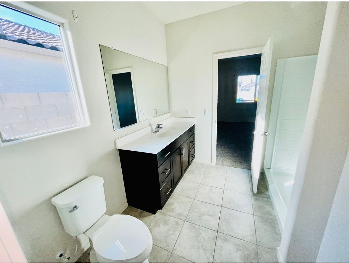 43778 W Juniper Ave photo 5
