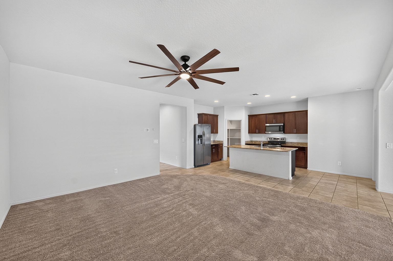 18465 N Lakeside Dr photo 5