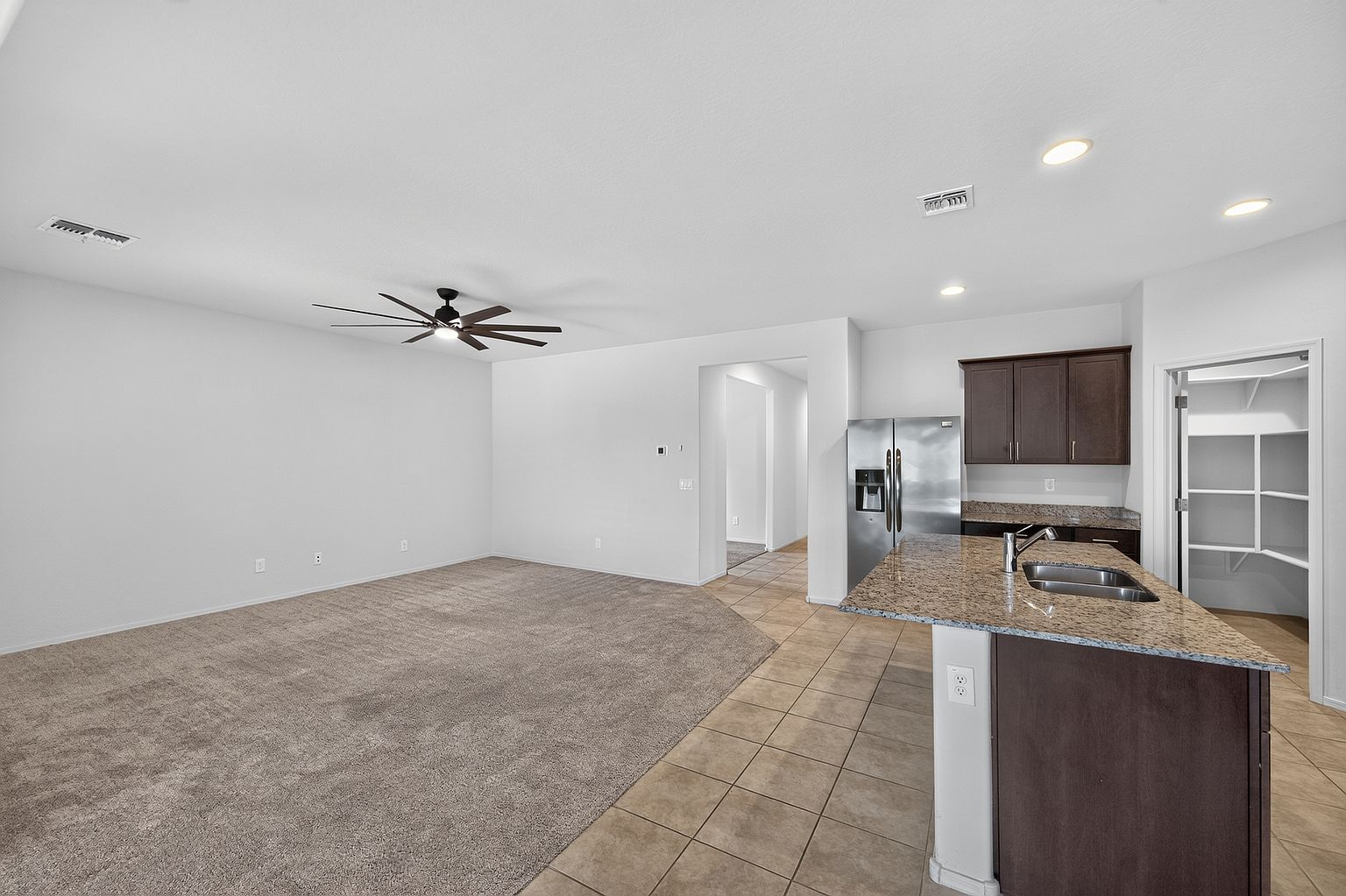 18465 N Lakeside Dr photo 4