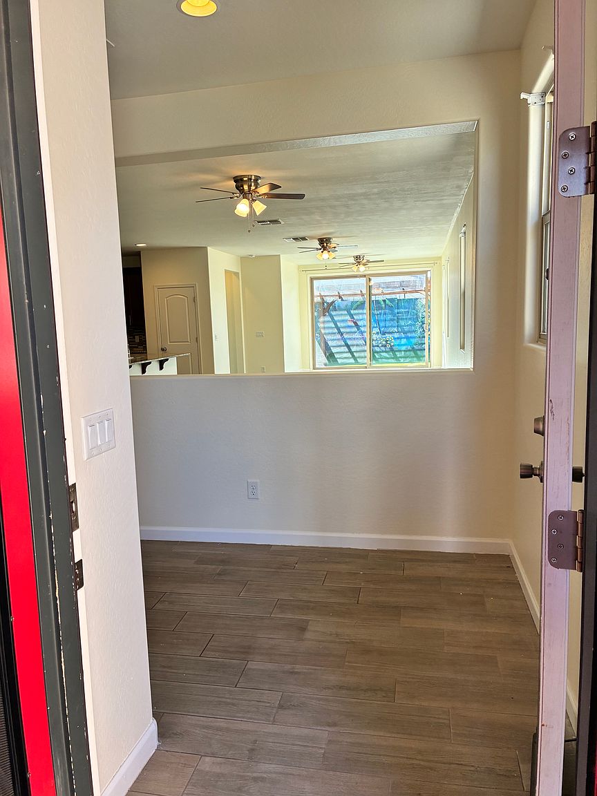 40813 W Tamara Ln photo 2