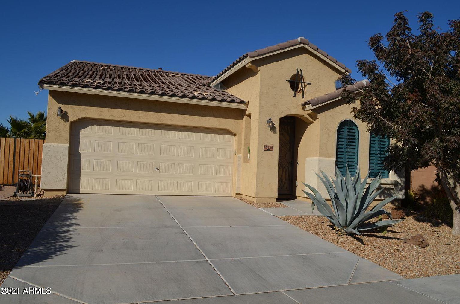 40846 W Rio Grande Dr