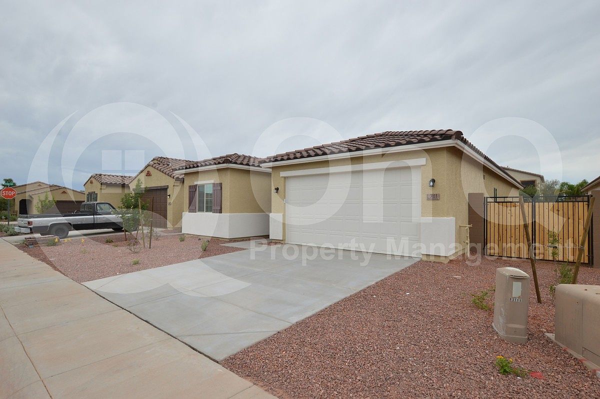 3111 N Medallion Ct photo 2