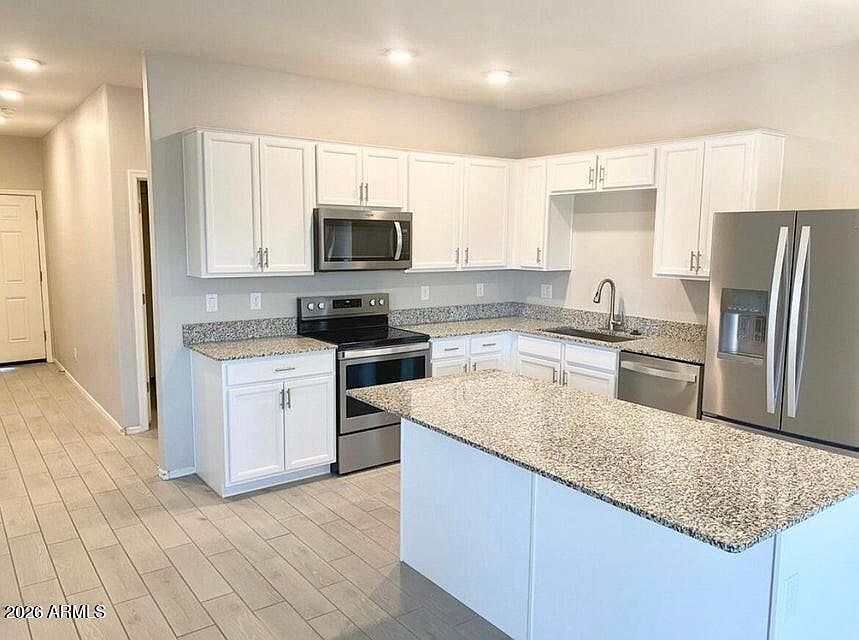 261 W Tropical Dr photo 3