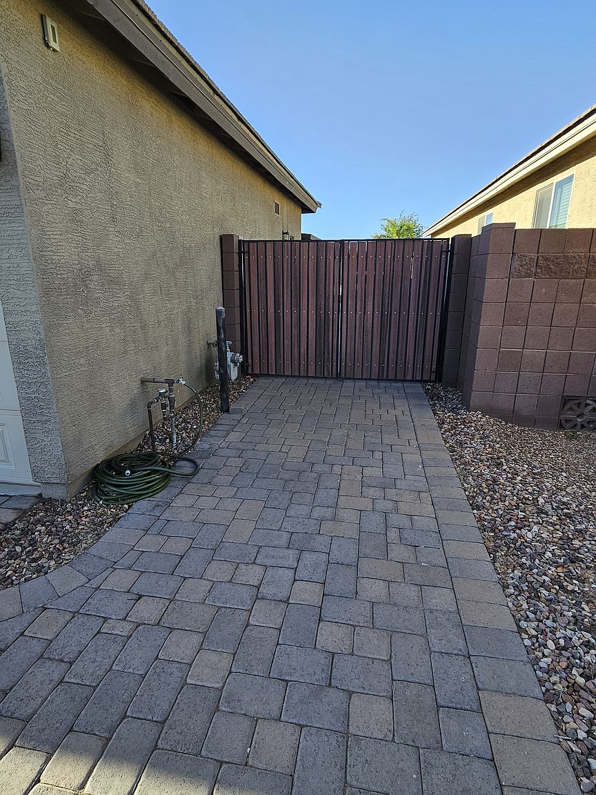 810 W Coffee Tree Ave photo 2