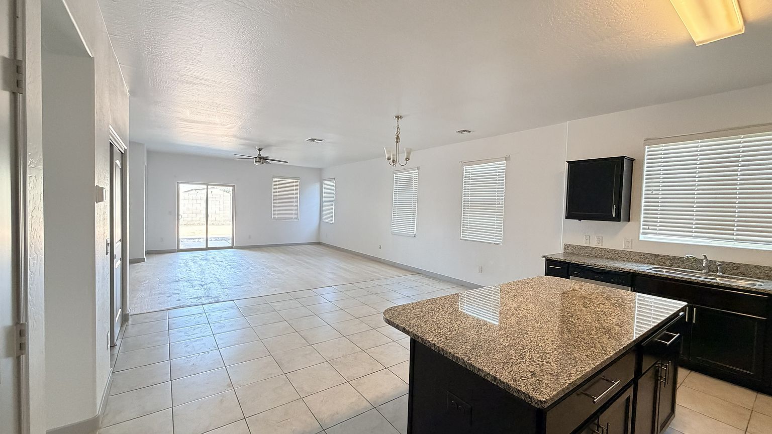 5064 E Smoky Quartz Rd photo 3