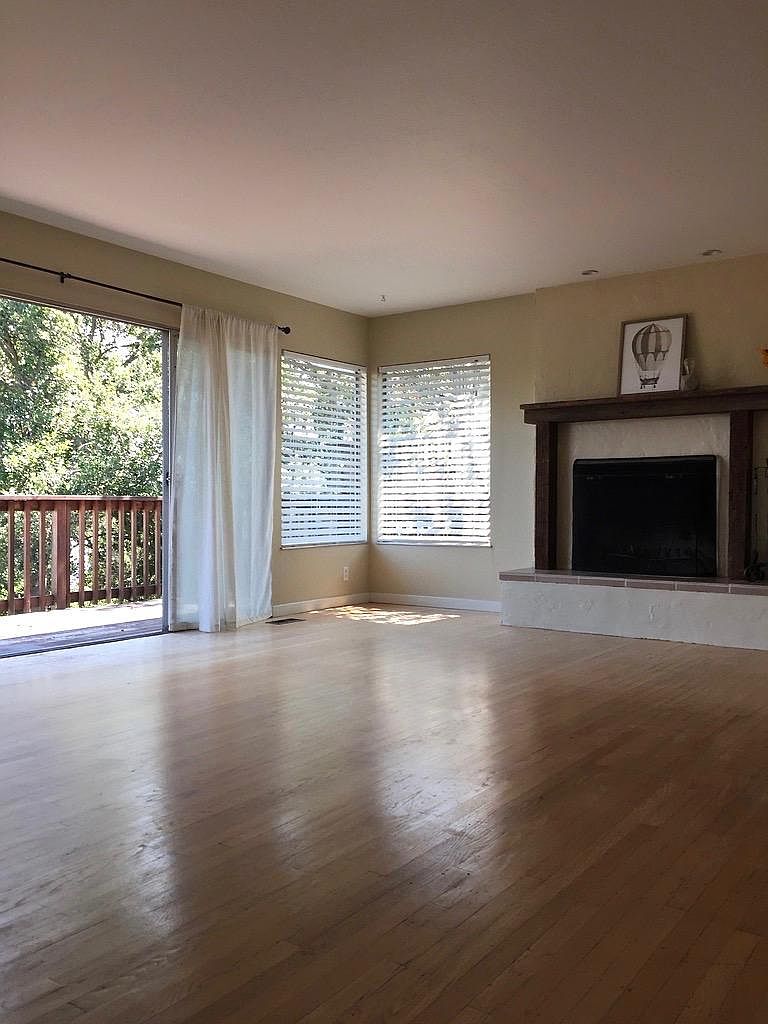 48 Tampa Dr photo 2