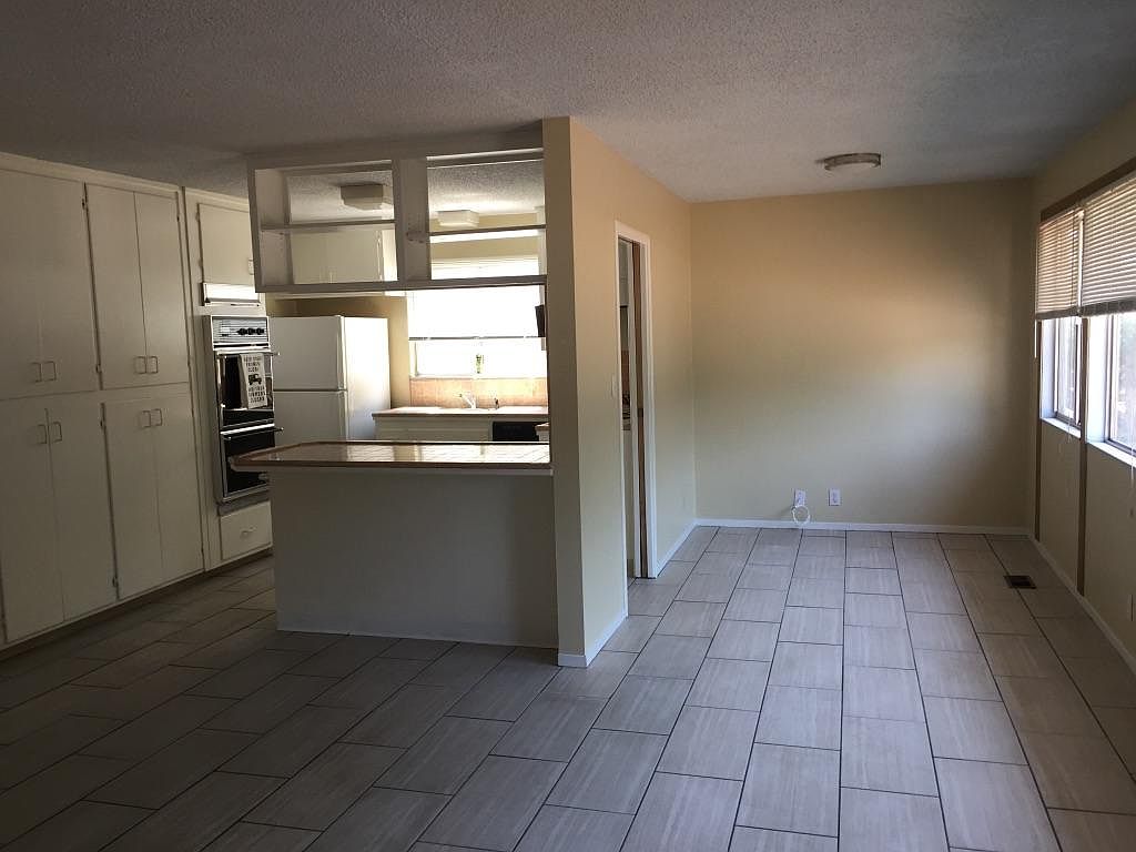 48 Tampa Dr photo 5