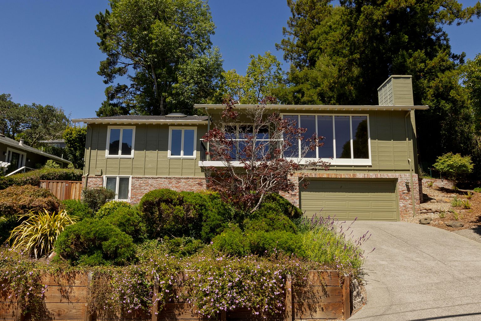 44 Bayview Ave photo 2