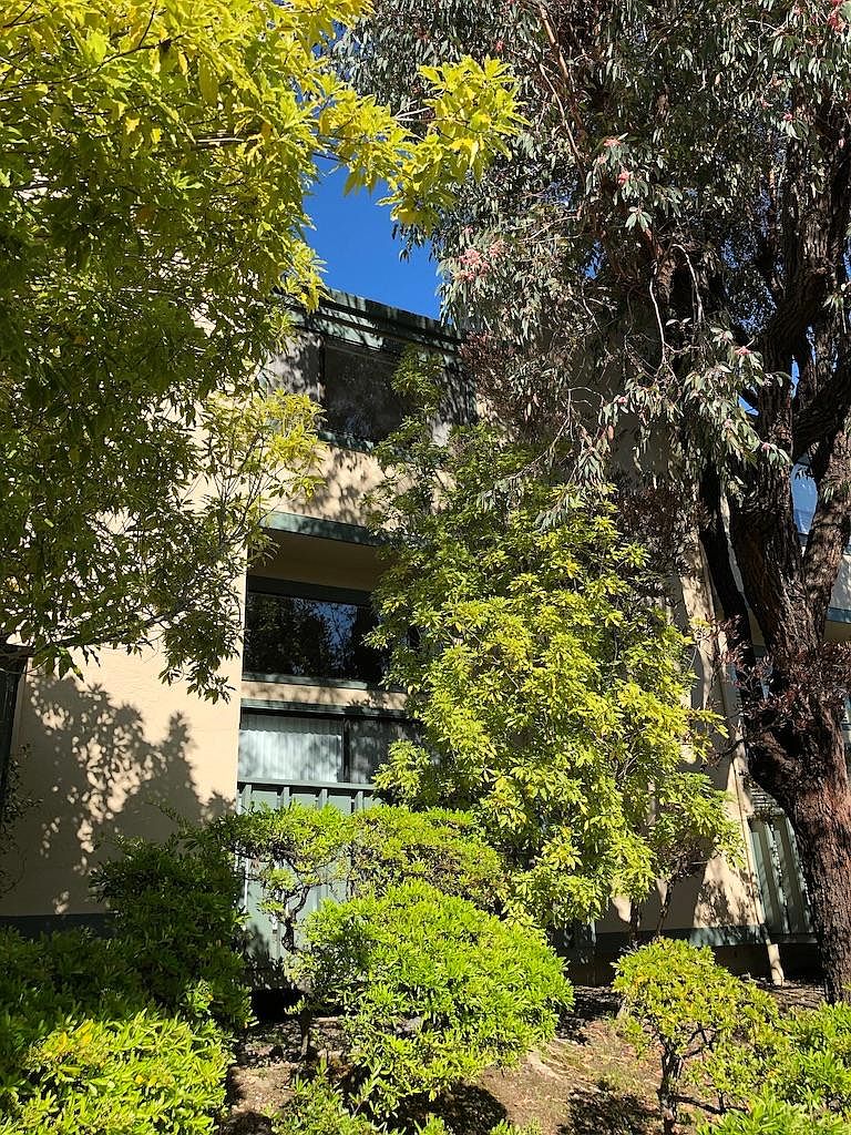 844 S Eliseo Dr photo 2