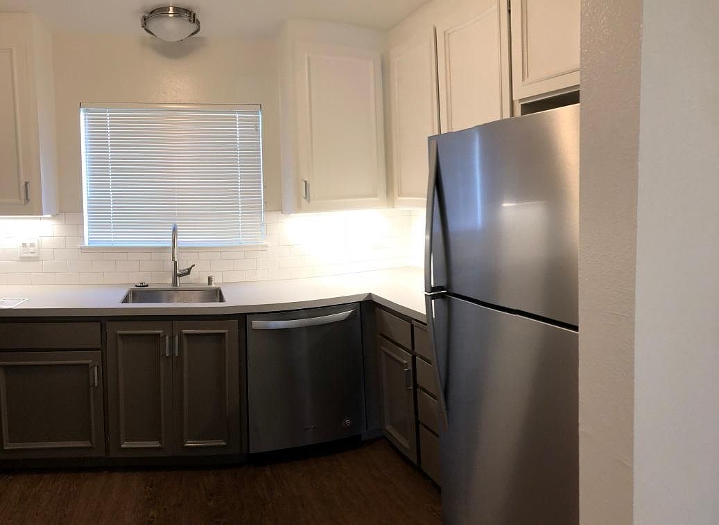 844 S Eliseo Dr photo 5