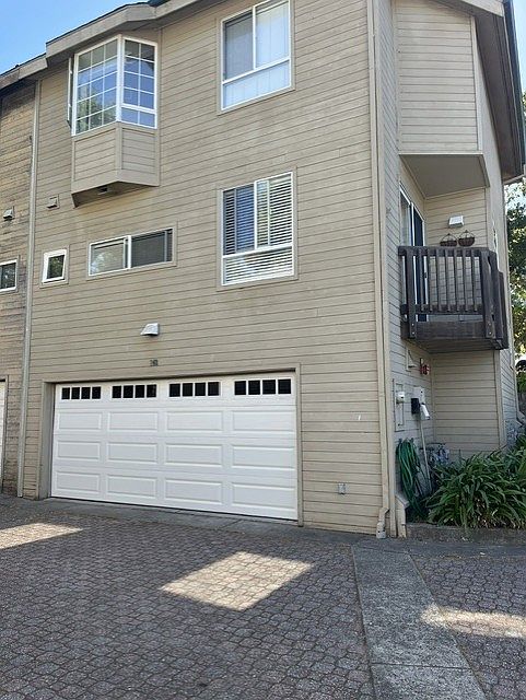 248 Corte Madera Ave photo 2
