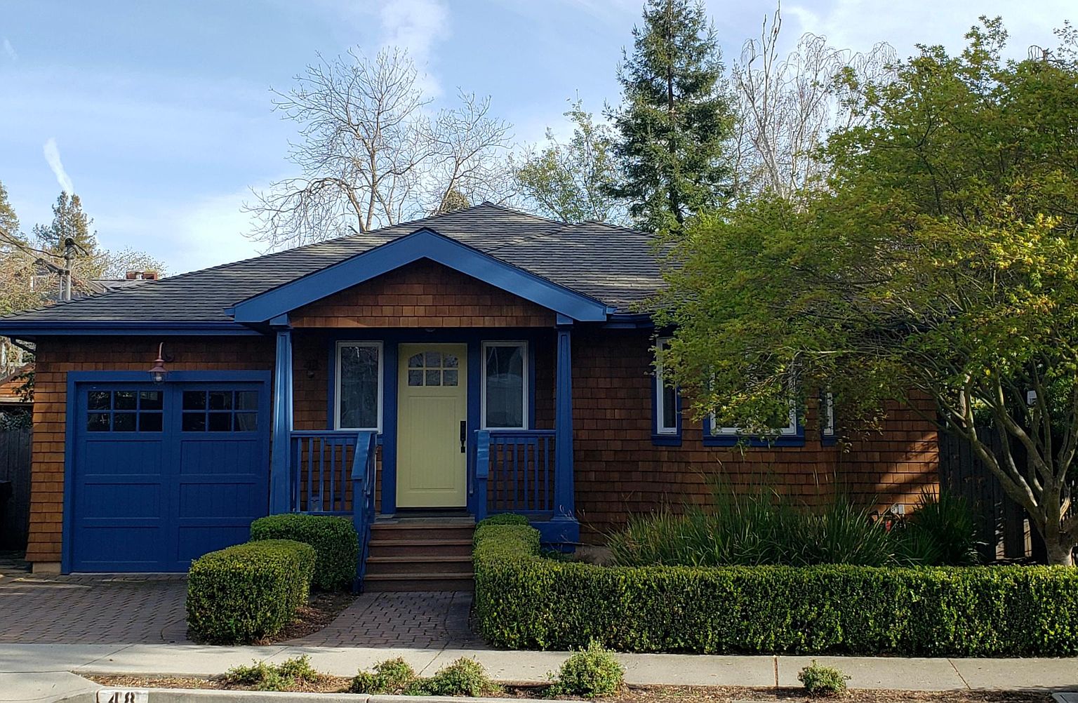48 Locust Ave photo 2