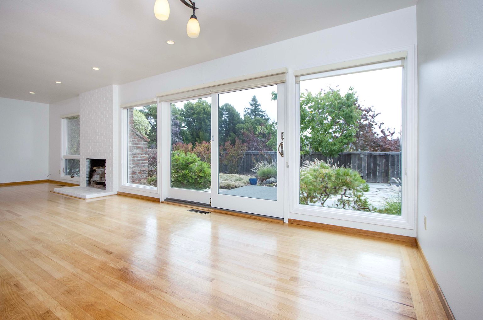 8 Azalea Dr photo 4