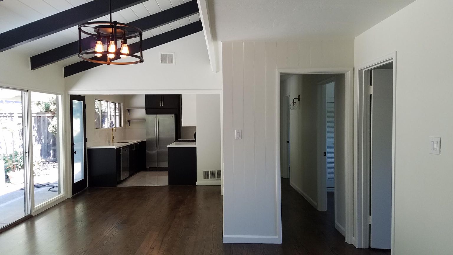 185 Blackfield Dr photo 2