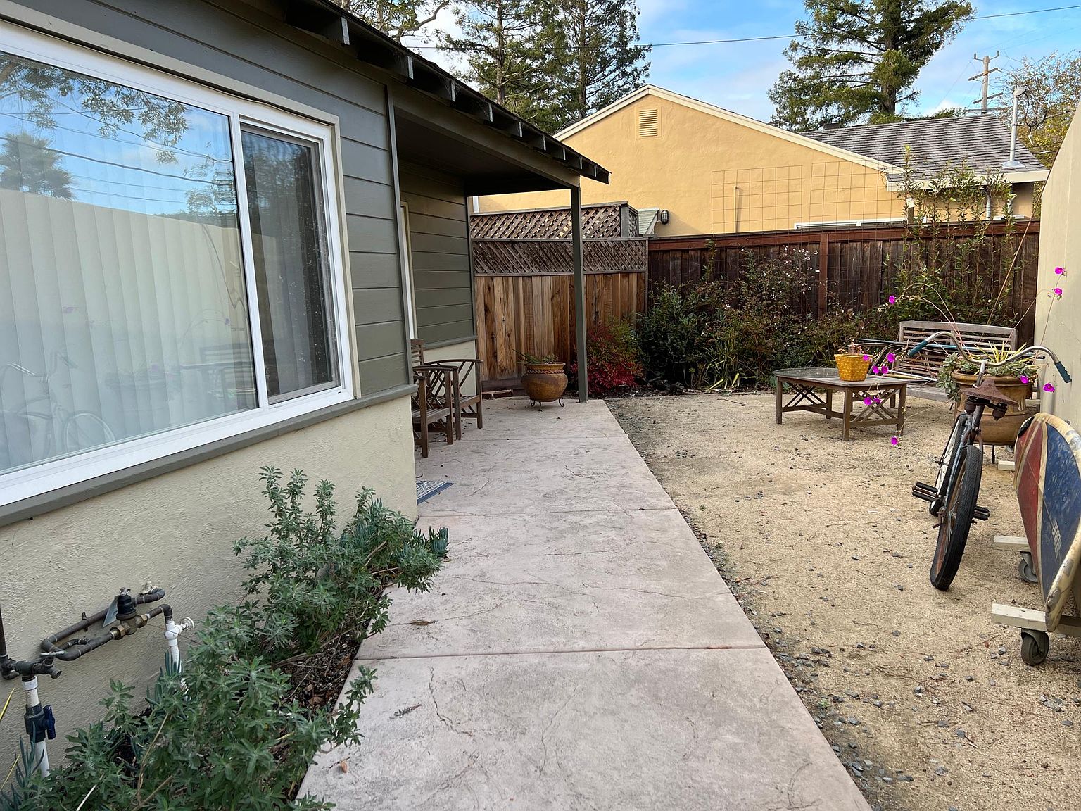 1 Mercury Ave photo 2