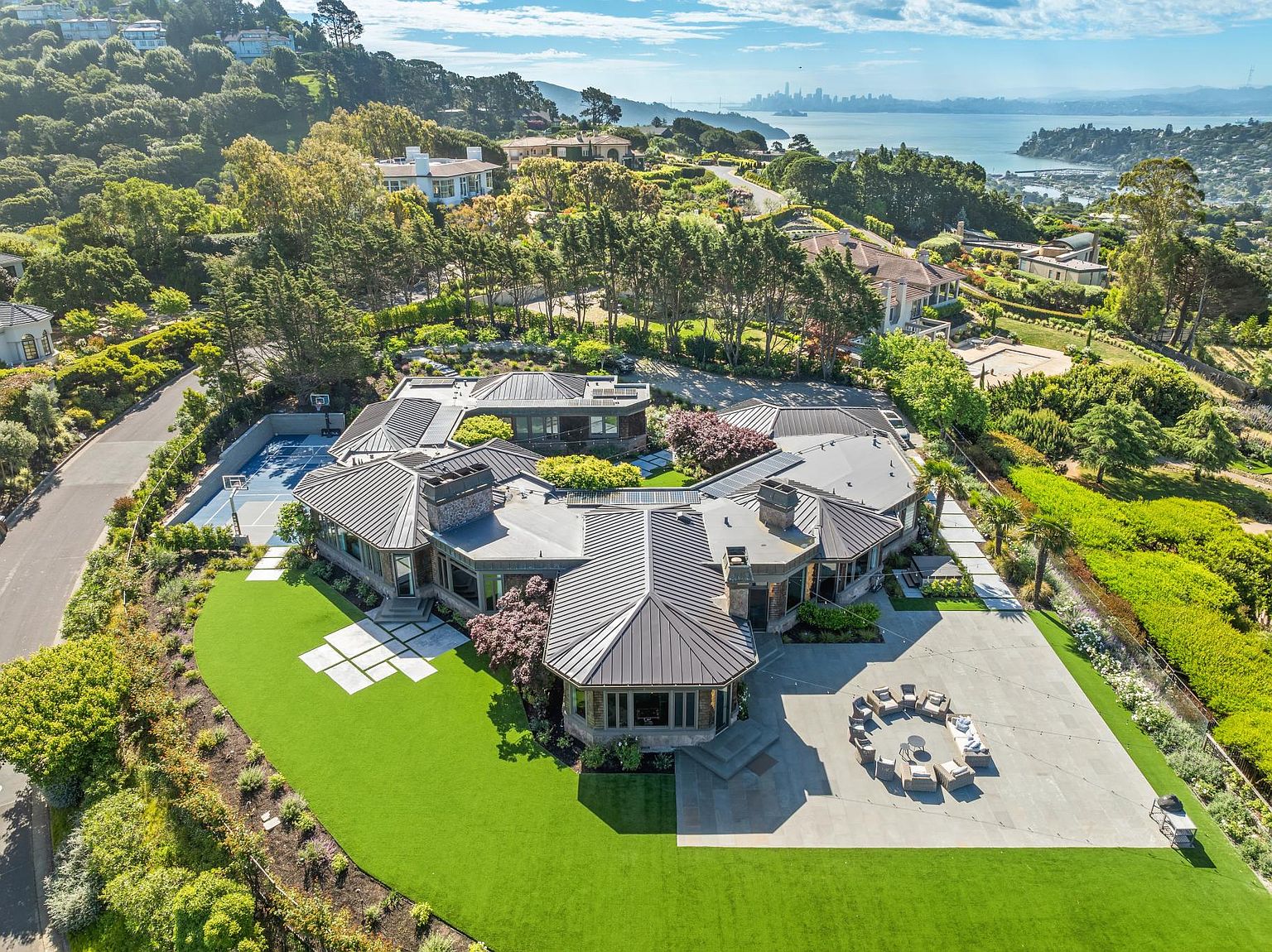 138 Gilmartin Dr Tiburon, CA 94920 photo 3