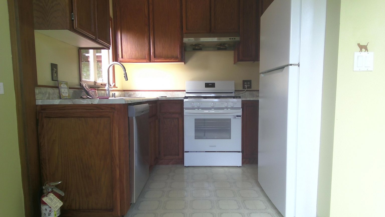 344 N Ferndale Ave photo 3
