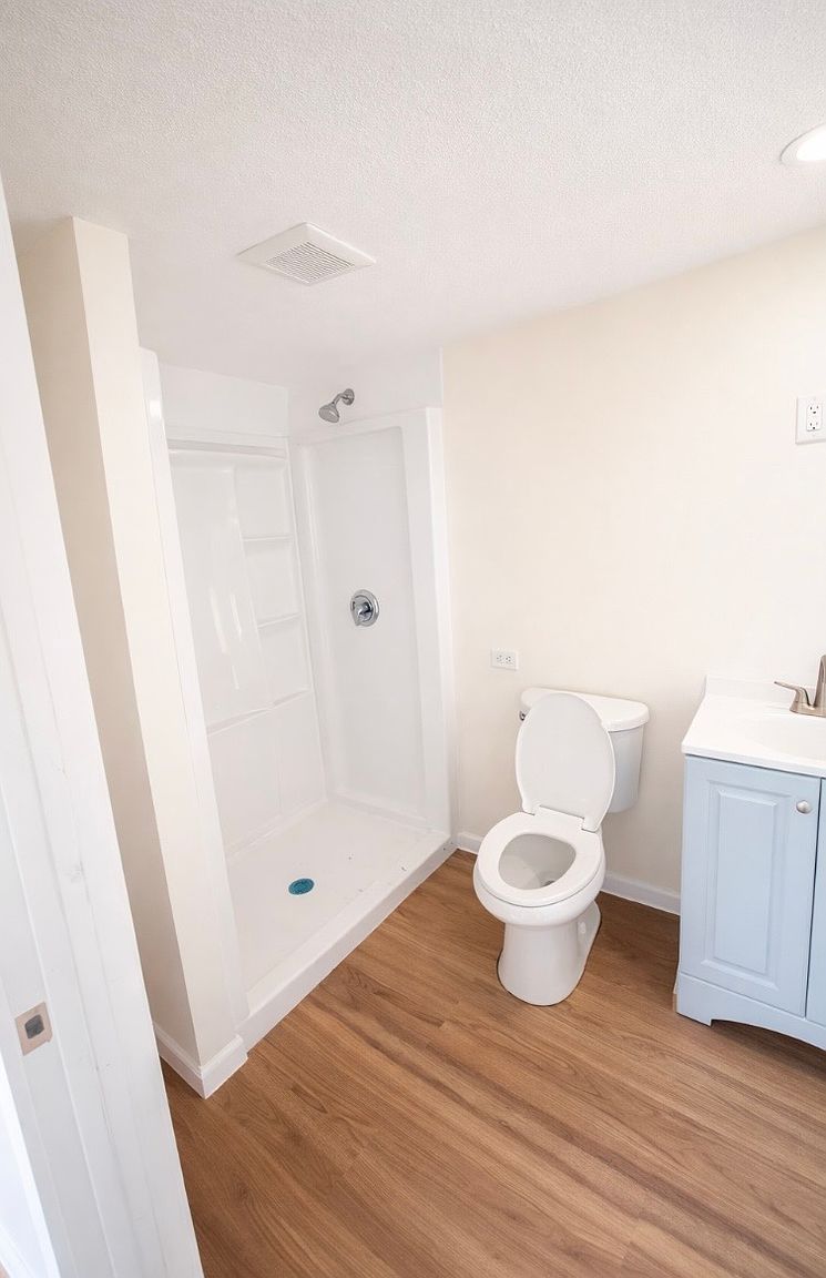 631 Drake Ave photo 3