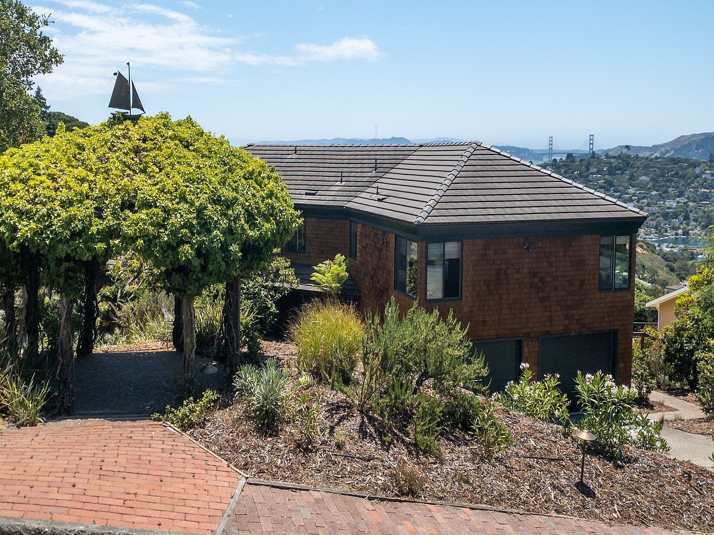 27 Meadowhill Dr photo 2