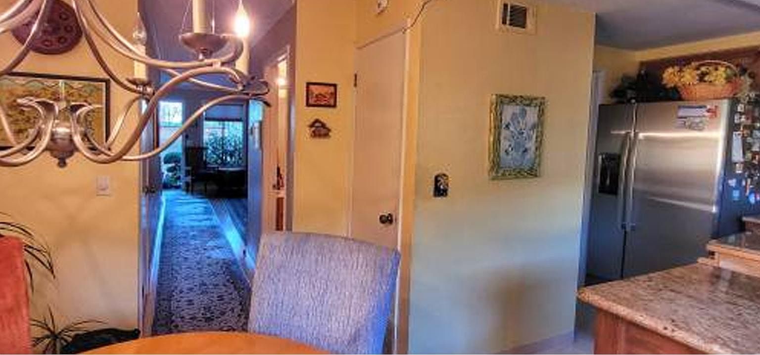 2025 Hawthorne Ter photo 5