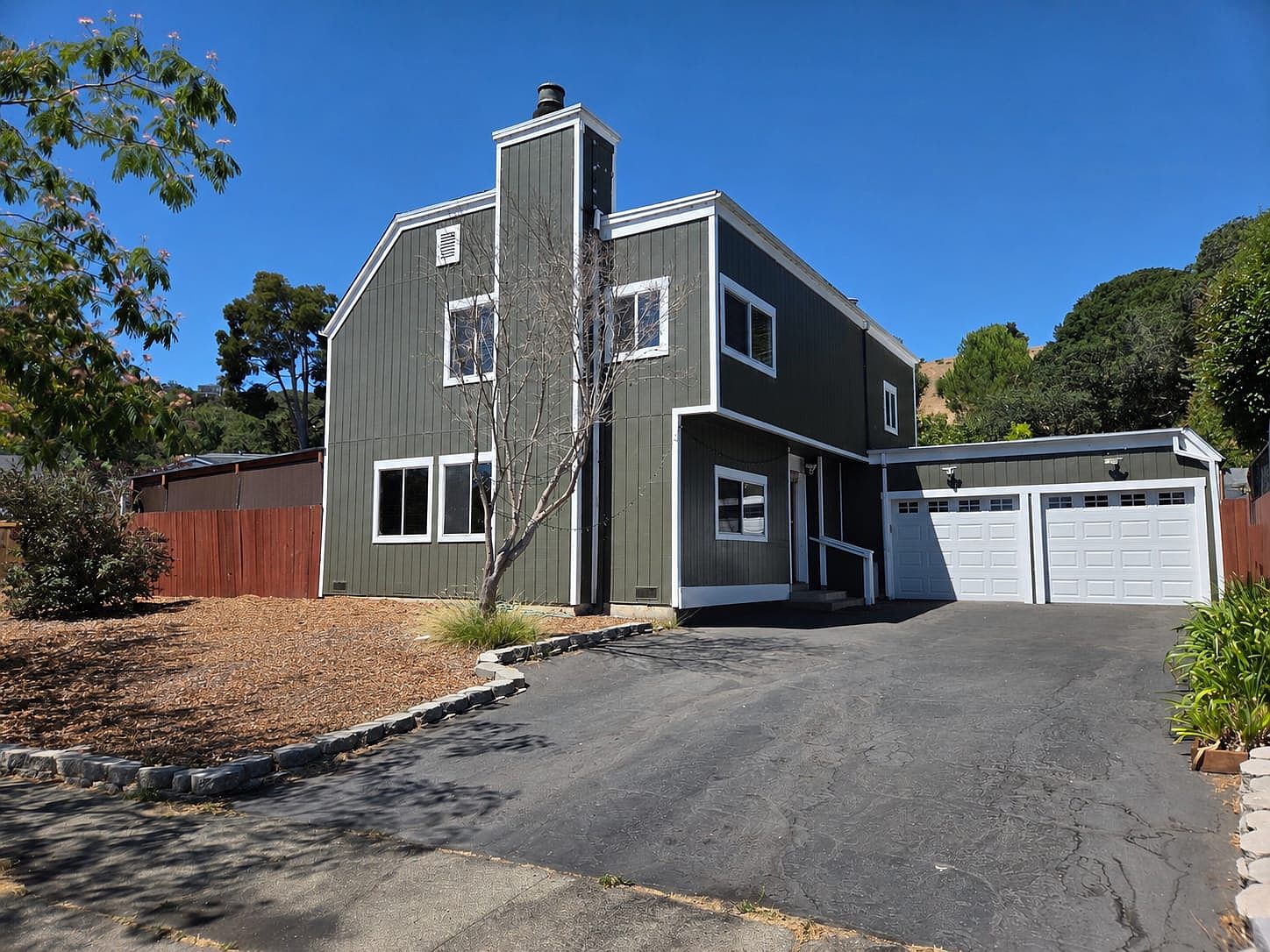 2432 Topaz Dr Novato, CA 94945 photo 2