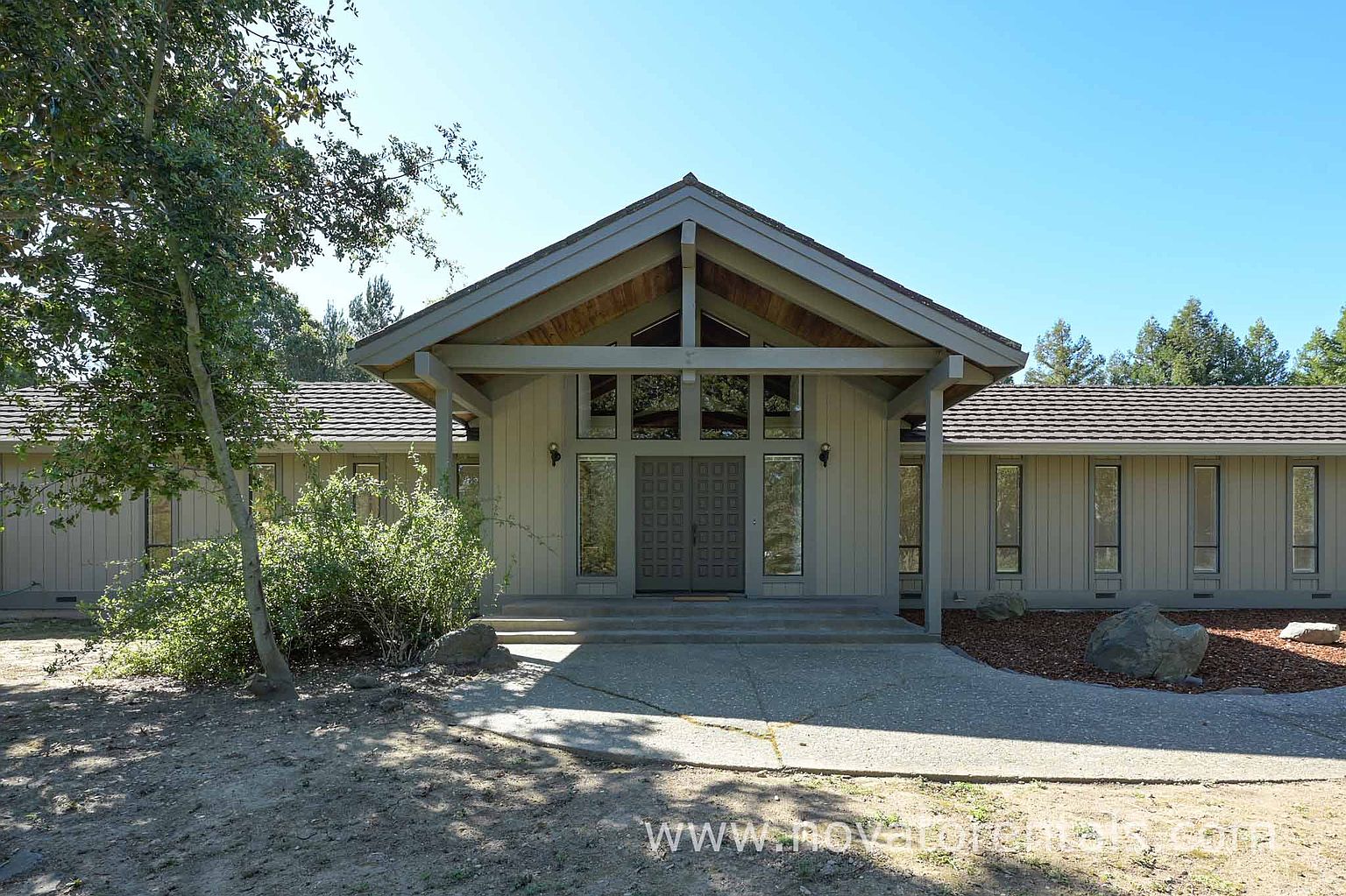 2037 Mill Rd photo 3