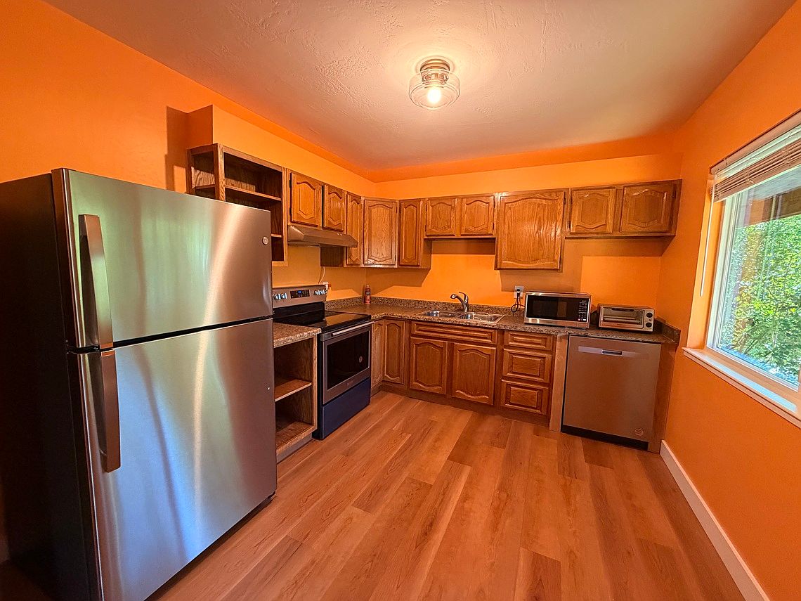 15 Tilden Dr photo 4