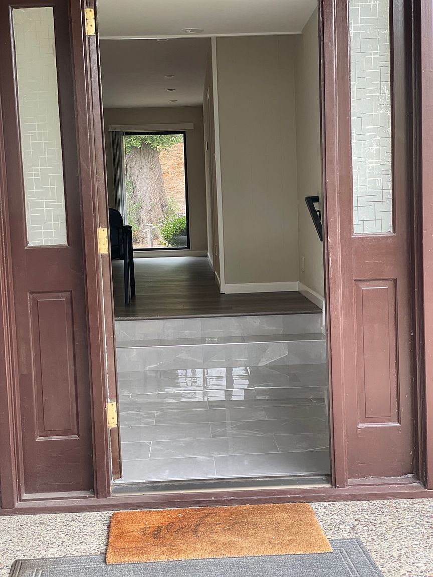 11 Tyler St photo 2