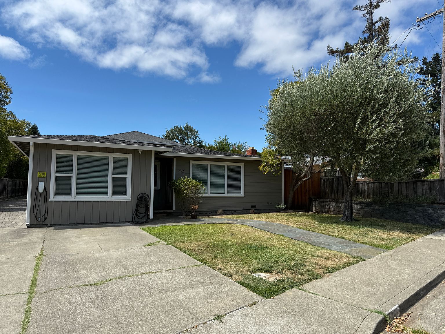 1241 Yukon Way photo 2