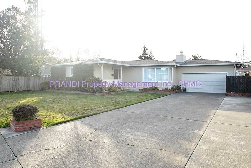 1407 Donna St photo 3
