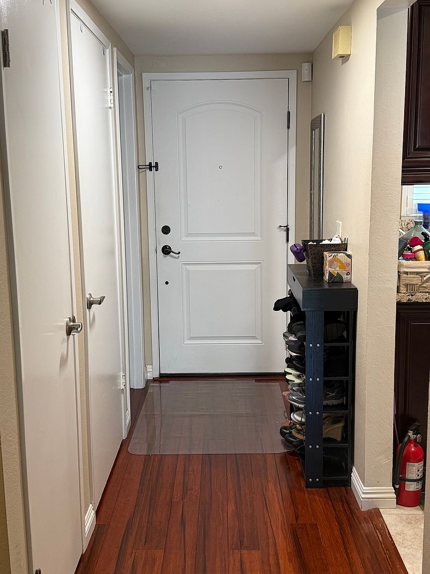 10 Park Crest Ct photo 2