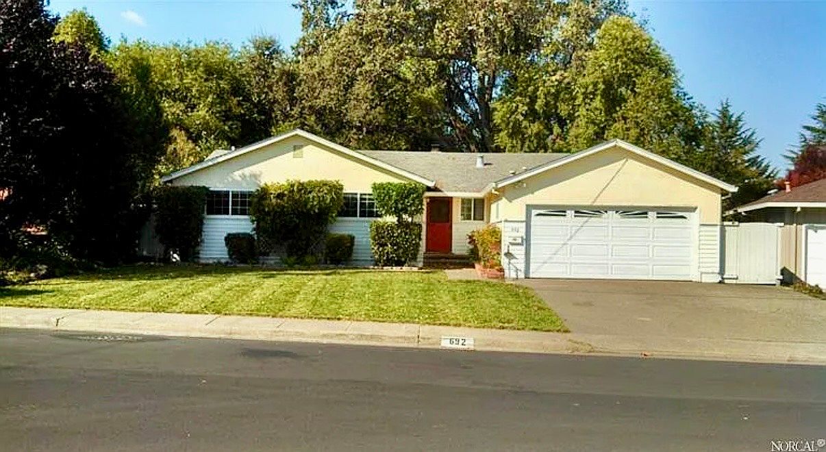 692 Calle De La Mesa photo 4