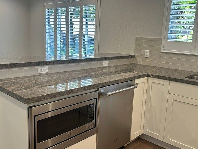 15 Thunderbird Dr photo 5