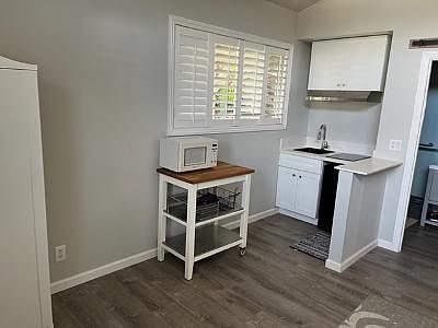 251 Cobblestone Dr photo 3