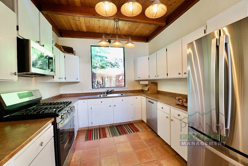 51 Aztec Ave photo 4