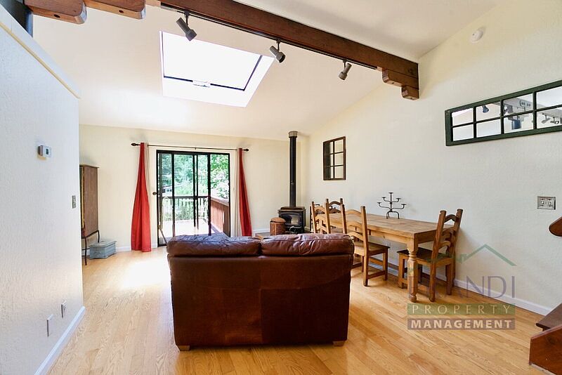 51 Aztec Ave photo 3