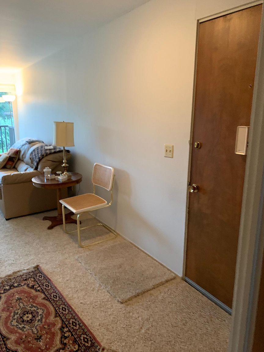 942 Lea Dr photo 2