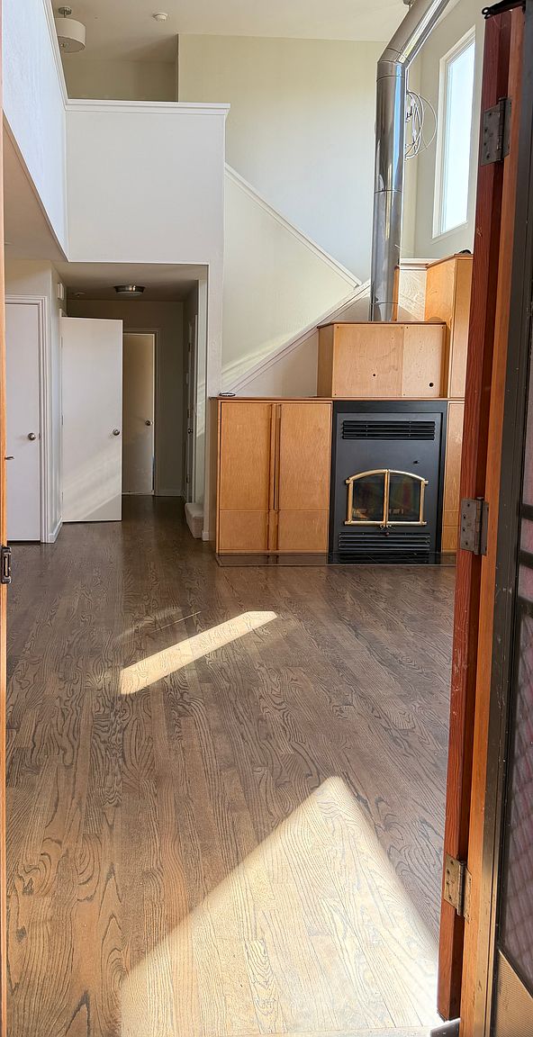 122 Garden Ave photo 3