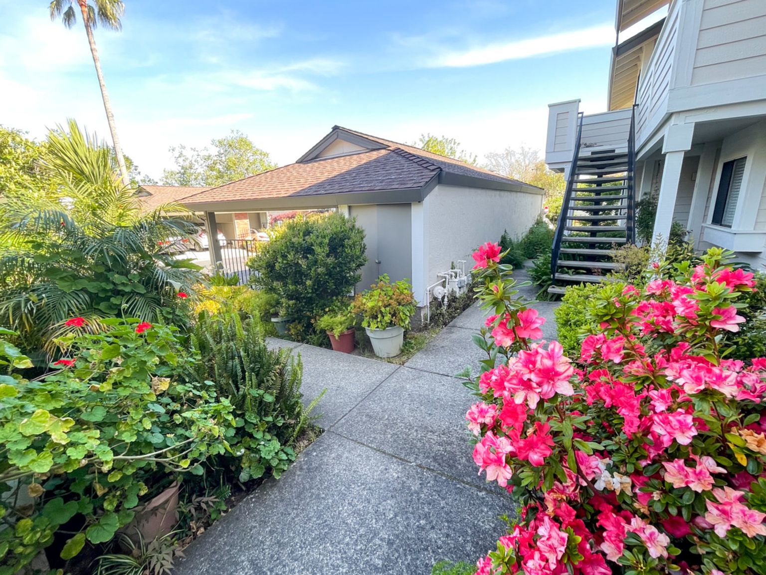 2BR/2BA Condo on Picadilly Ct · San Rafael photo 2